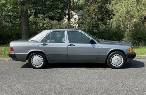 MERCEDES-BENZ 190 