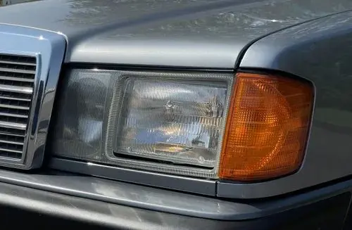 MERCEDES-BENZ 190 