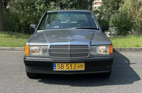 MERCEDES-BENZ 190 
