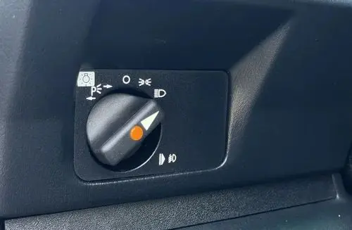 MERCEDES-BENZ 190 