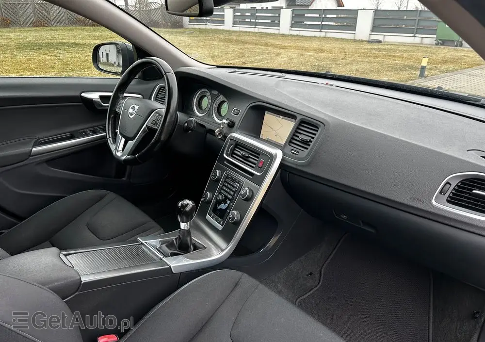 VOLVO S60 2.0T Momentum