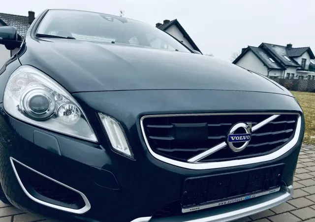 VOLVO S60 2.0T Momentum