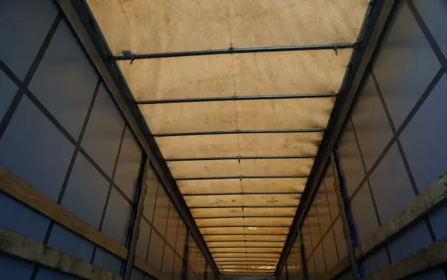 SCHMITZ CARGOBULL FIRANKA / MEGA  / RSAB POMPOWANY DACH/  LOWDECK / DACH PODNOSZONY 