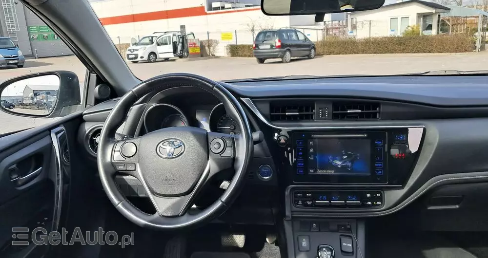 TOYOTA Auris 1.8 VVT-i Hybrid Automatik Executive