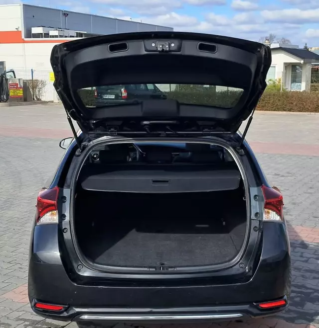 TOYOTA Auris 1.8 VVT-i Hybrid Automatik Executive