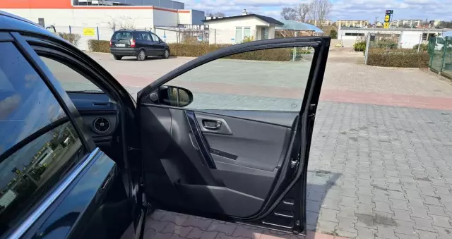 TOYOTA Auris 1.8 VVT-i Hybrid Automatik Executive