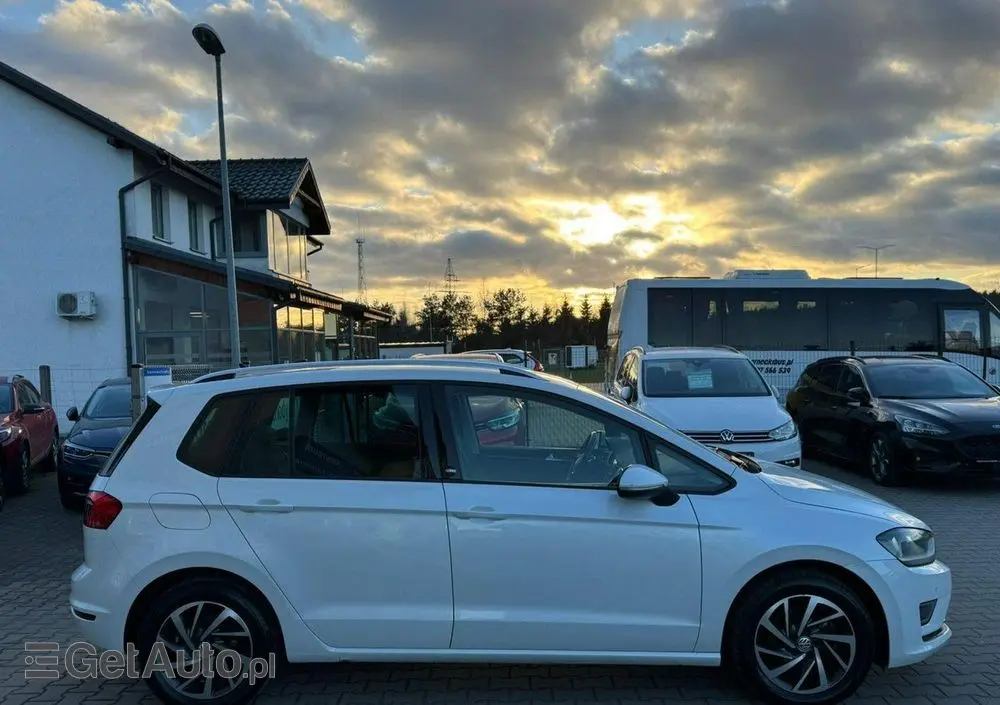 VOLKSWAGEN Golf Sportsvan 1.4 TSI (BlueMotion Technology) Sound