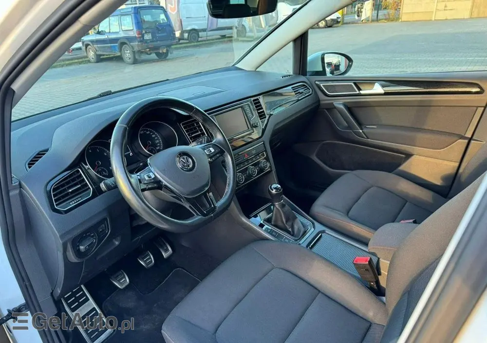 VOLKSWAGEN Golf Sportsvan 1.4 TSI (BlueMotion Technology) Sound