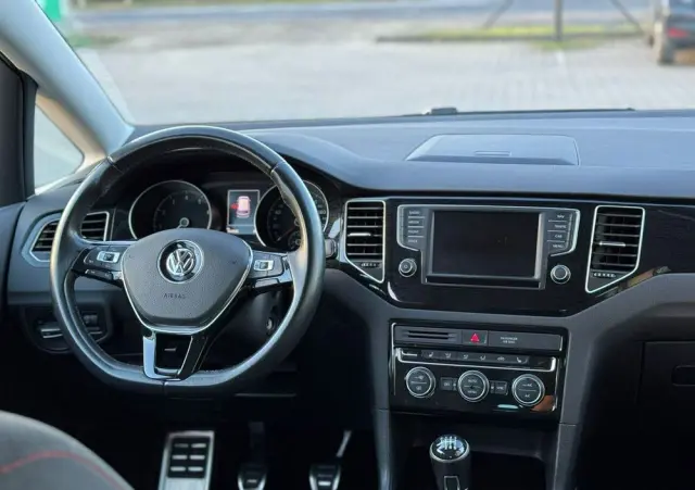 VOLKSWAGEN Golf Sportsvan 1.4 TSI (BlueMotion Technology) Sound