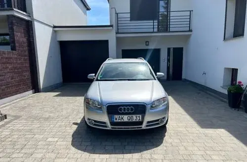 AUDI A4 