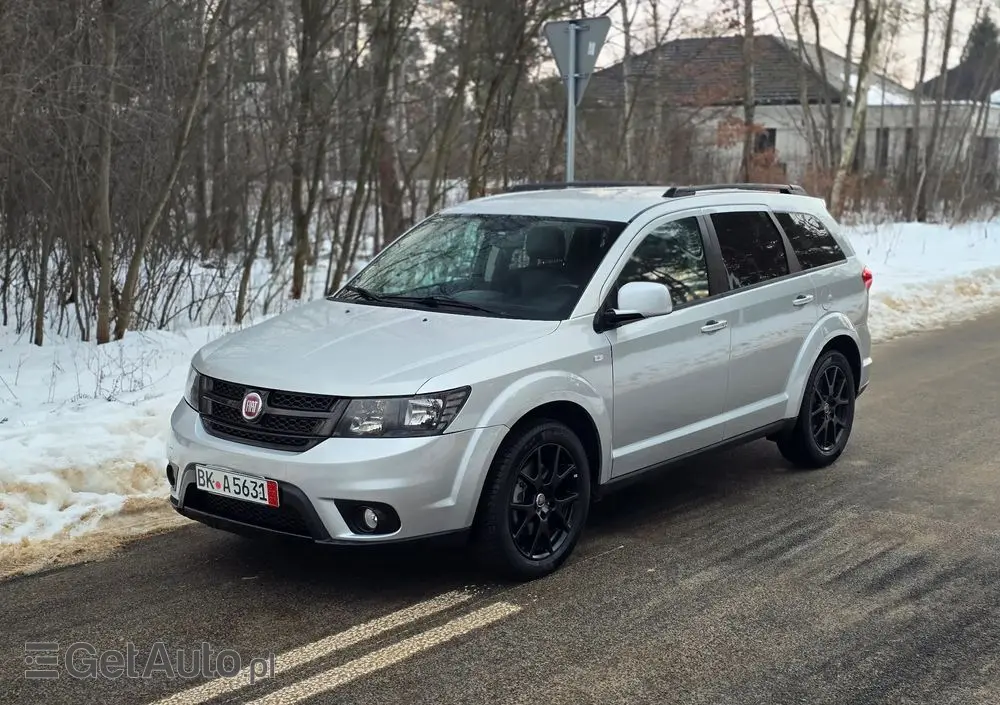 FIAT Freemont 2.0 Multijet 16V DPF Automatik Allrad Black Code