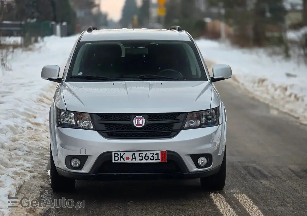 FIAT Freemont 2.0 Multijet 16V DPF Automatik Allrad Black Code