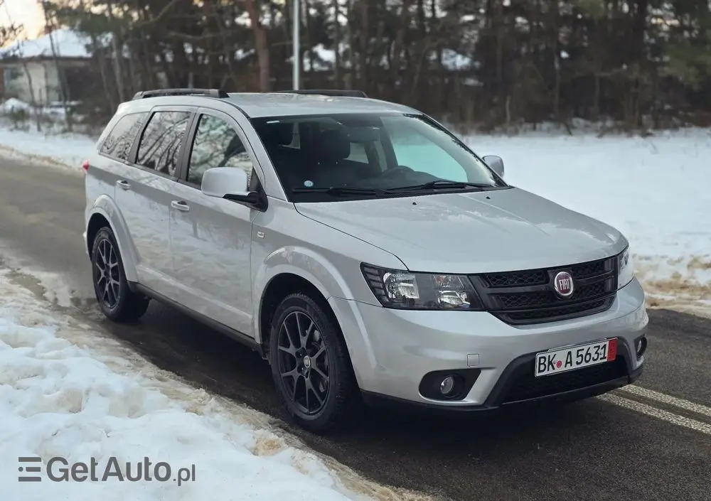 FIAT Freemont 2.0 Multijet 16V DPF Automatik Allrad Black Code