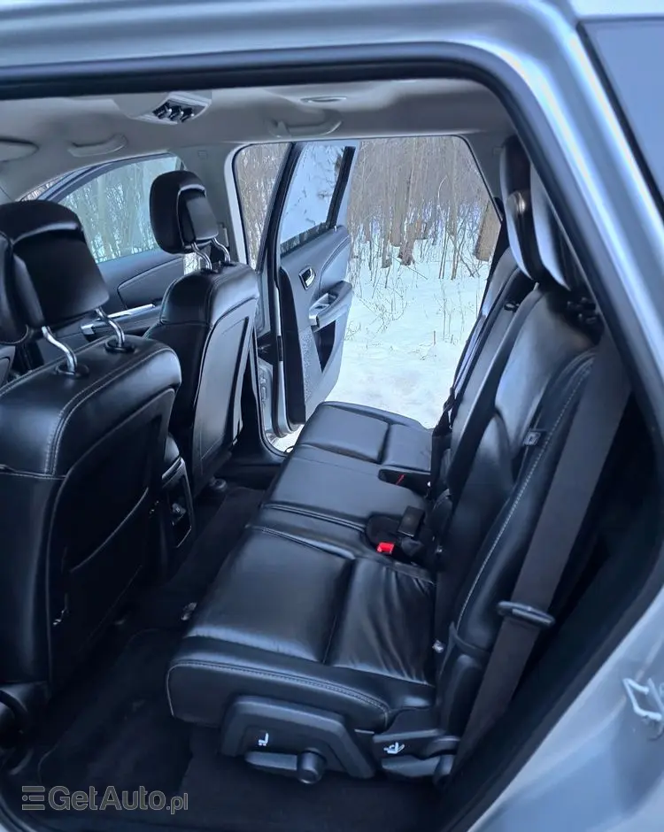 FIAT Freemont 2.0 Multijet 16V DPF Automatik Allrad Black Code