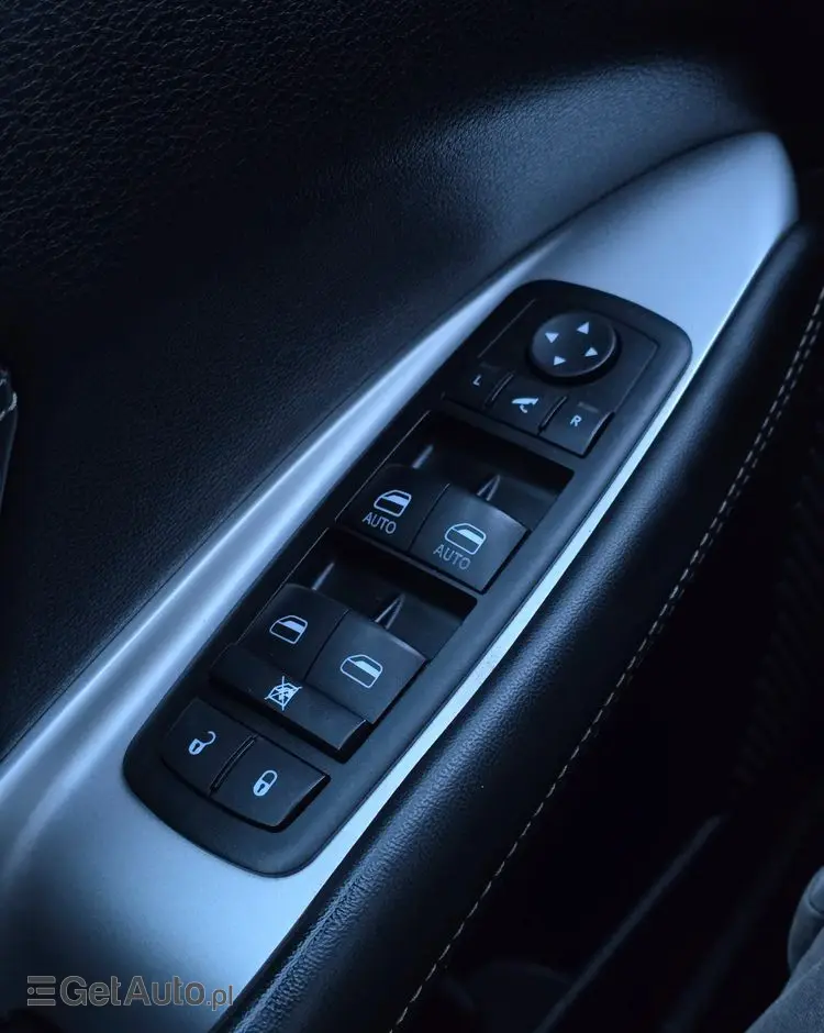 FIAT Freemont 2.0 Multijet 16V DPF Automatik Allrad Black Code