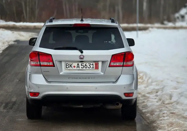 FIAT Freemont 2.0 Multijet 16V DPF Automatik Allrad Black Code