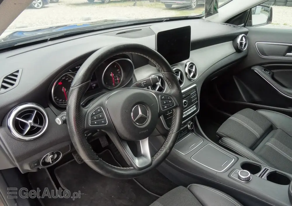 MERCEDES-BENZ GLA 200 d 4Matic 7G-DCT UrbanStyle Edition