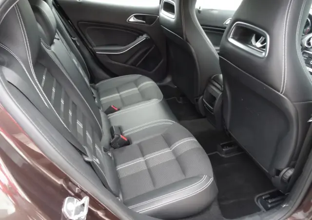 MERCEDES-BENZ GLA 200 d 4Matic 7G-DCT UrbanStyle Edition