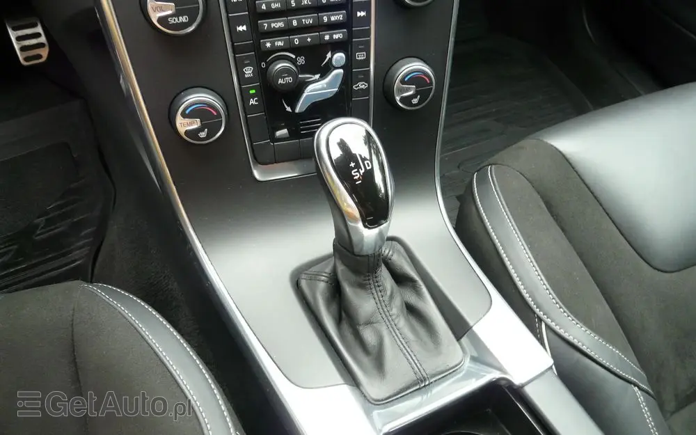VOLVO V60 D4 AWD Geartronic