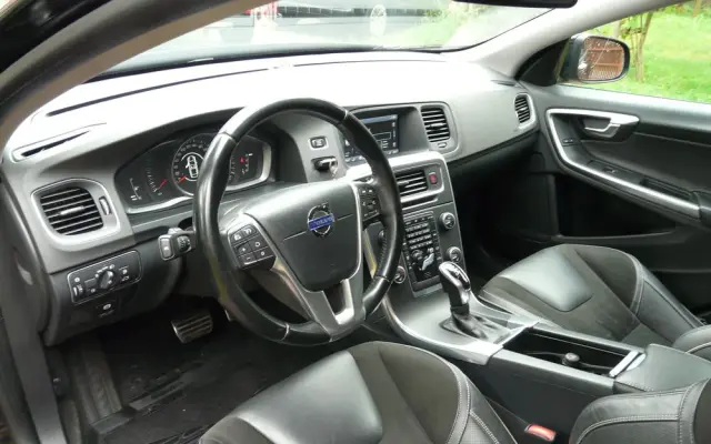 VOLVO V60 D4 AWD Geartronic