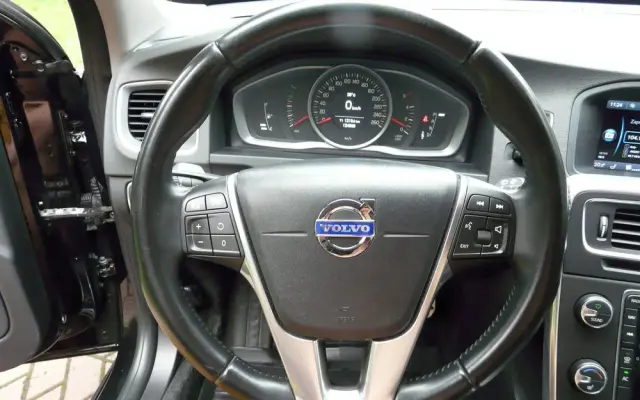 VOLVO V60 D4 AWD Geartronic