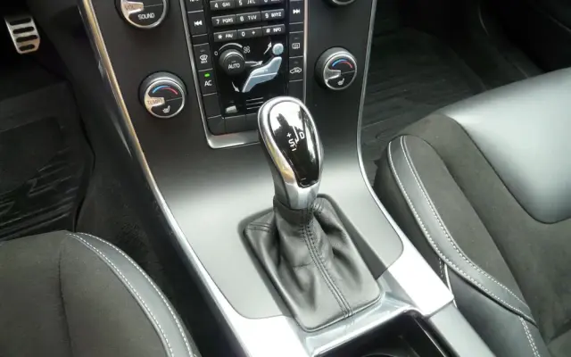 VOLVO V60 D4 AWD Geartronic