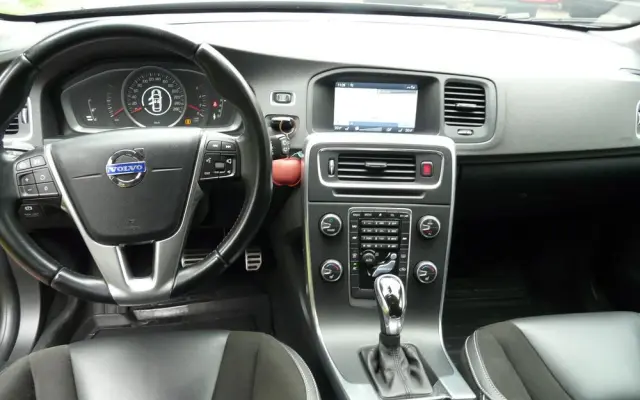 VOLVO V60 D4 AWD Geartronic