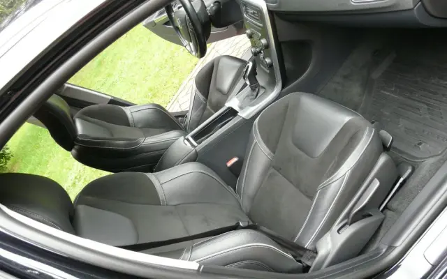 VOLVO V60 D4 AWD Geartronic