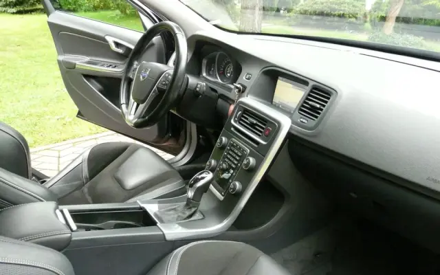 VOLVO V60 D4 AWD Geartronic