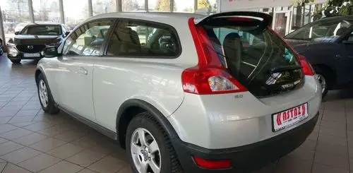 VOLVO C30 