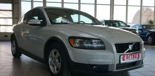 VOLVO C30 