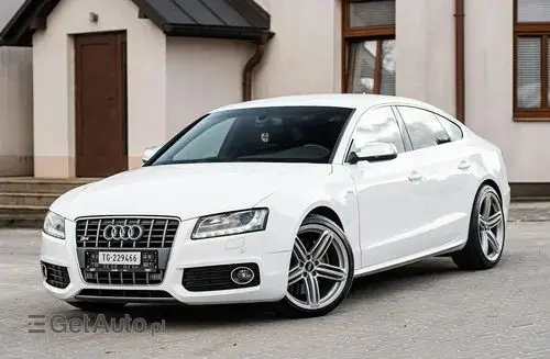 AUDI S5 