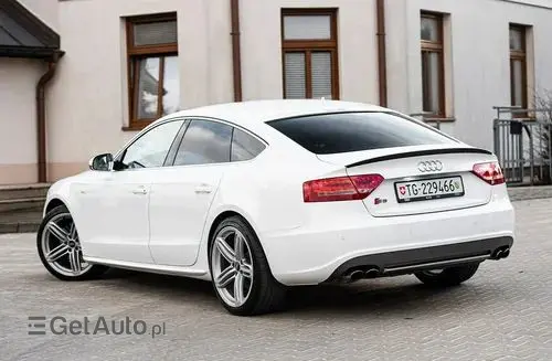 AUDI S5 