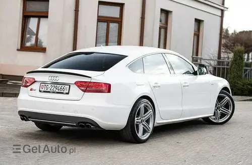 AUDI S5 