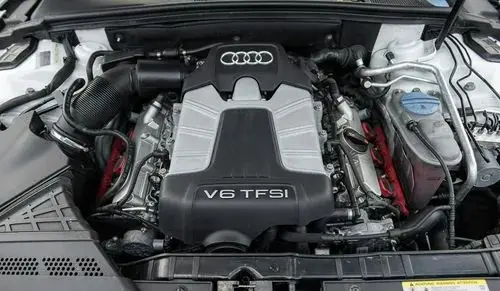 AUDI S5 