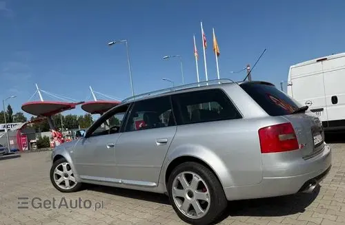 AUDI S6 
