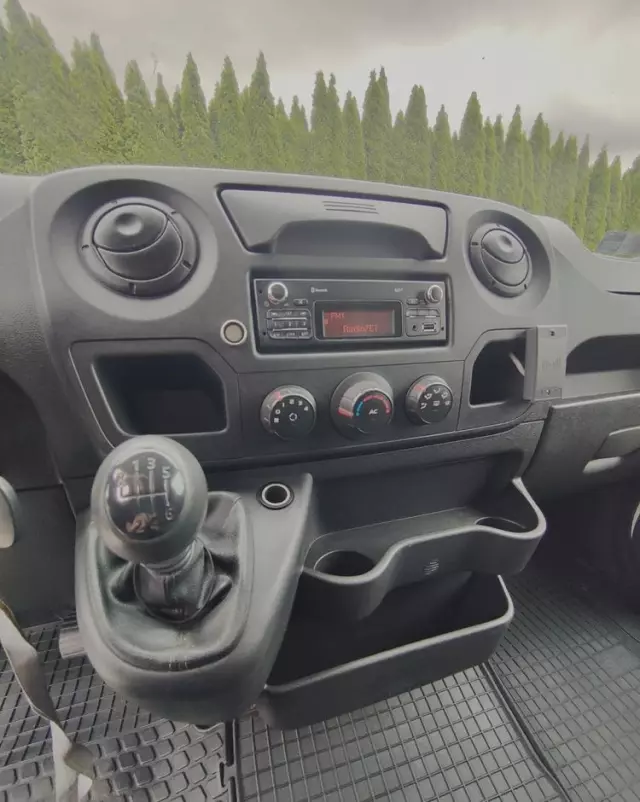 RENAULT Master 2,3 dCi kontener 