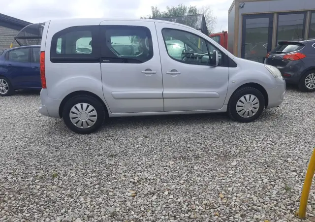 CITROËN Berlingo E-HDi 90 FAP EGS6 Multispace Exclusive