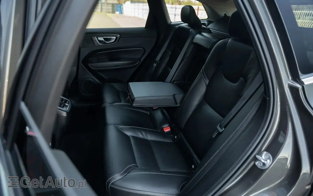 VOLVO XC 60 B4 D AWD Geartronic Inscription