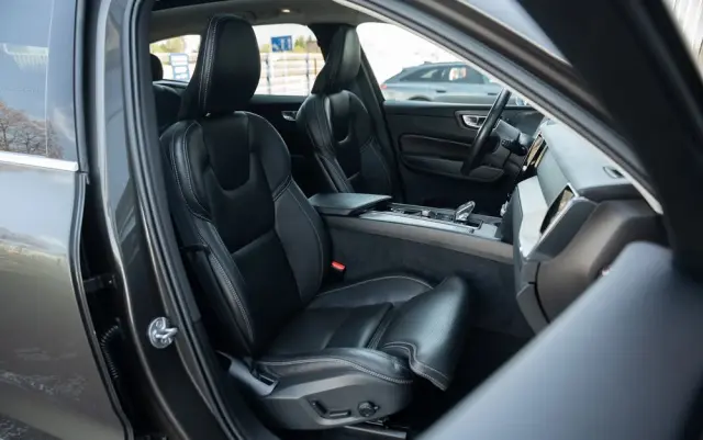 VOLVO XC 60 B4 D AWD Geartronic Inscription