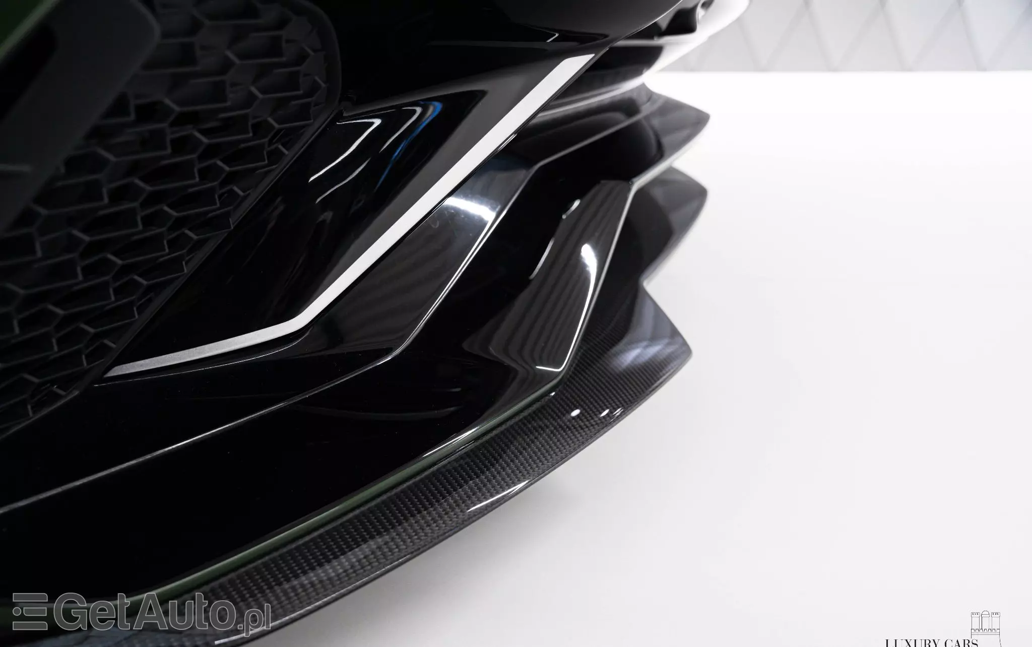 LAMBORGHINI Aventador 