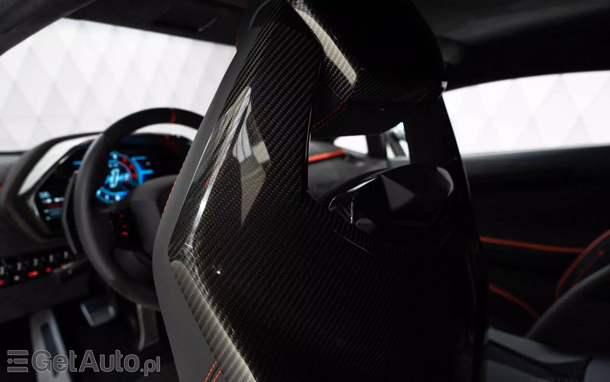 LAMBORGHINI Aventador 