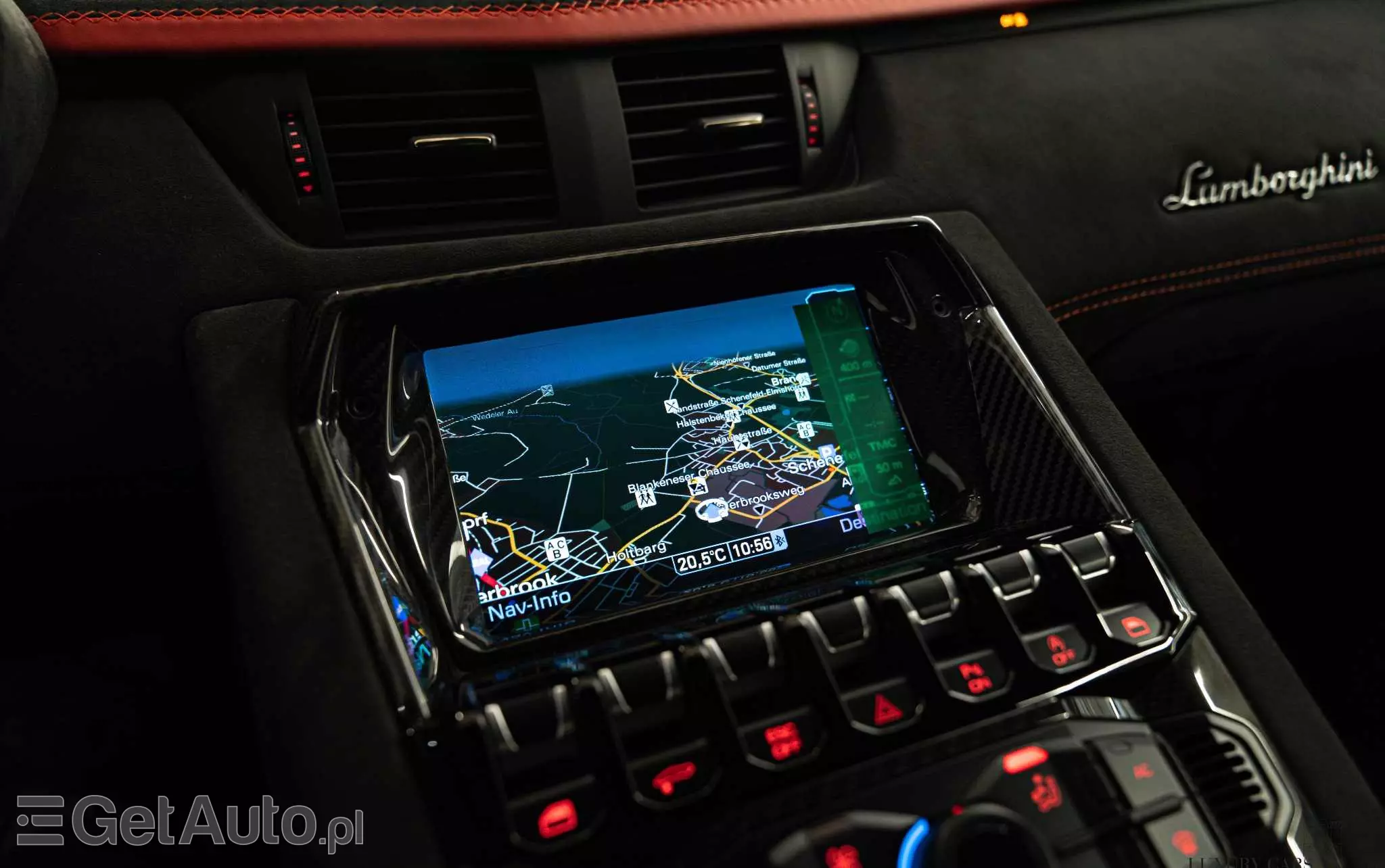 LAMBORGHINI Aventador 