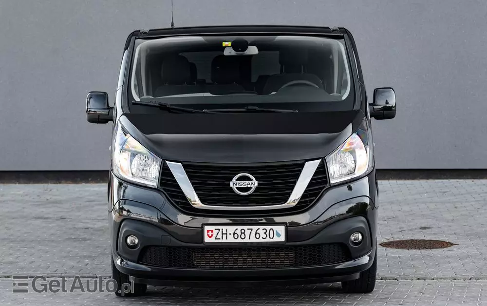 NISSAN NV300 