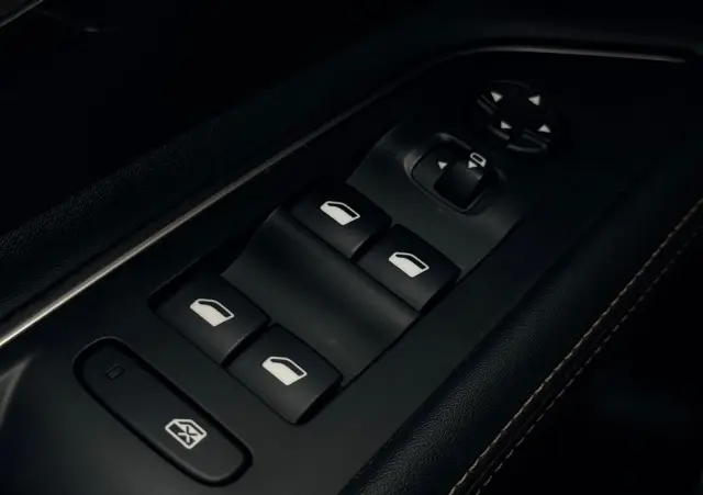 PEUGEOT 3008 BlueHDi 180 Stop & Start EAT8 GT