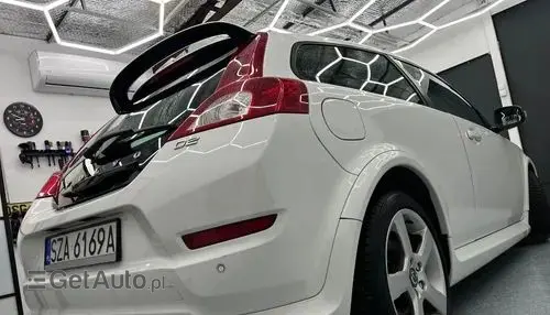 VOLVO C30 
