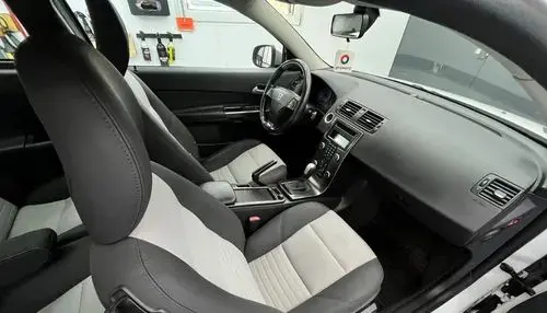 VOLVO C30 