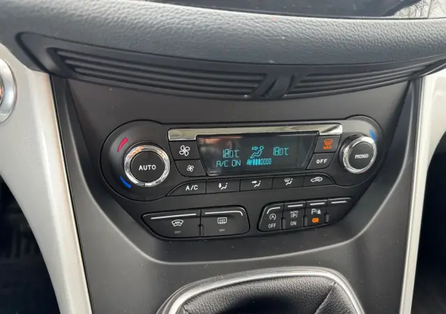 FORD C-MAX 1.6 EcoBoost Titanium