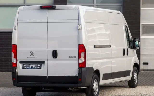 PEUGEOT Boxer L3H2 140KM Furgon 2.2 BlueHDI 