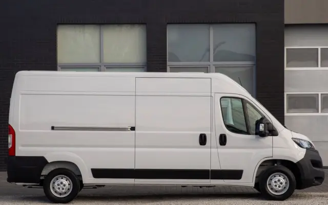 PEUGEOT Boxer L3H2 140KM Furgon 2.2 BlueHDI 